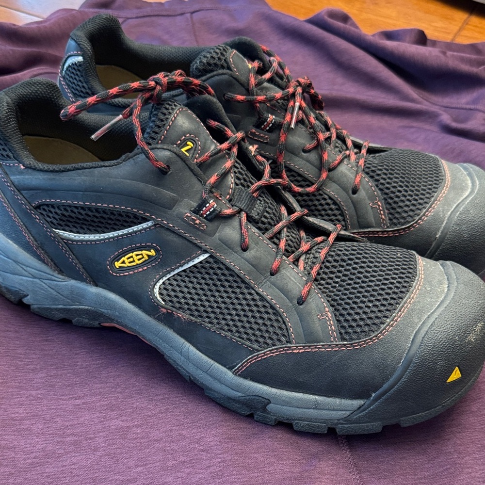KEEN Men's Black Steel toed Shoes with Red Stitching